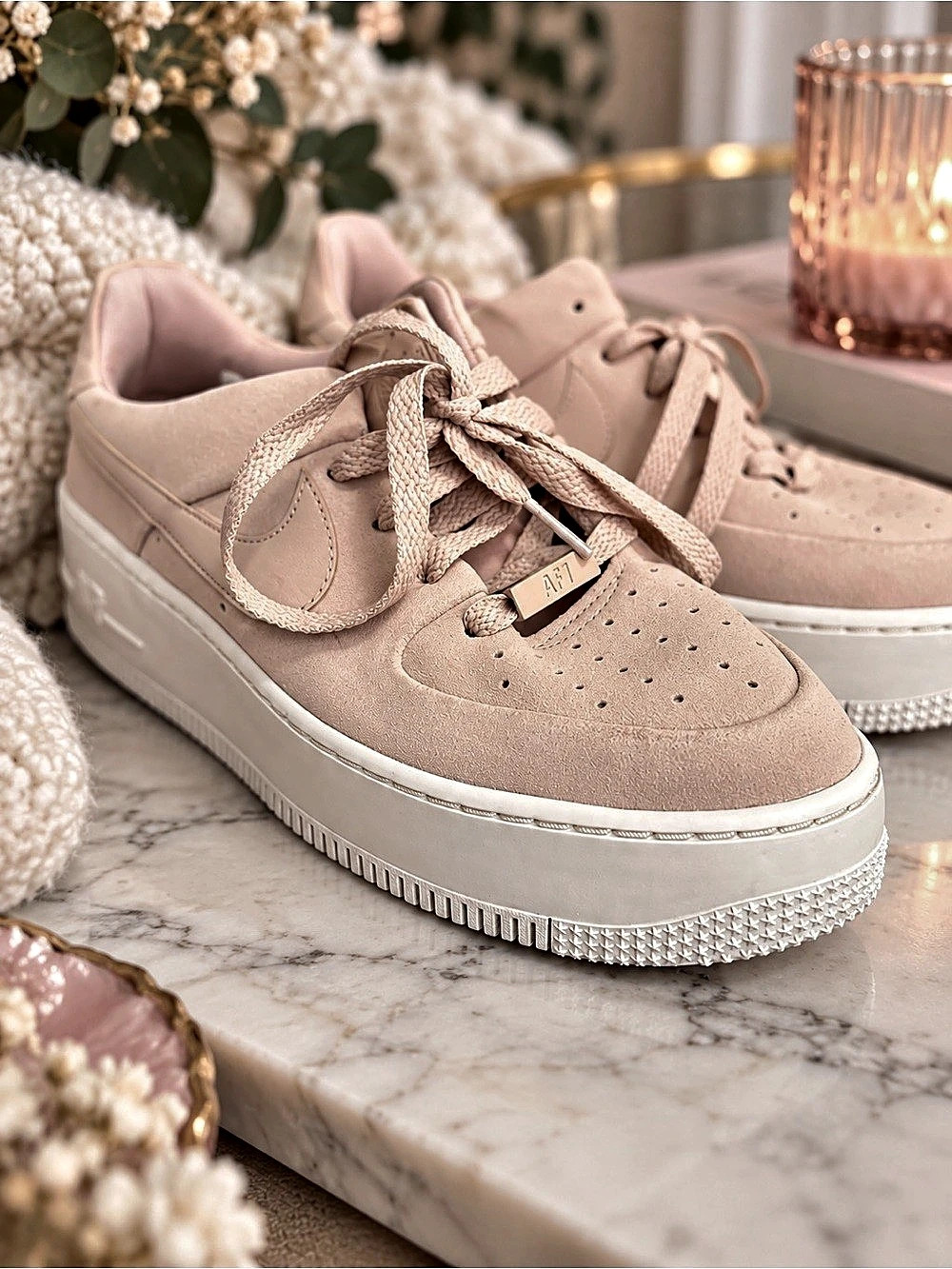 Nike Air Force 1 Women's Sneakers Pink & White US 8 Like New